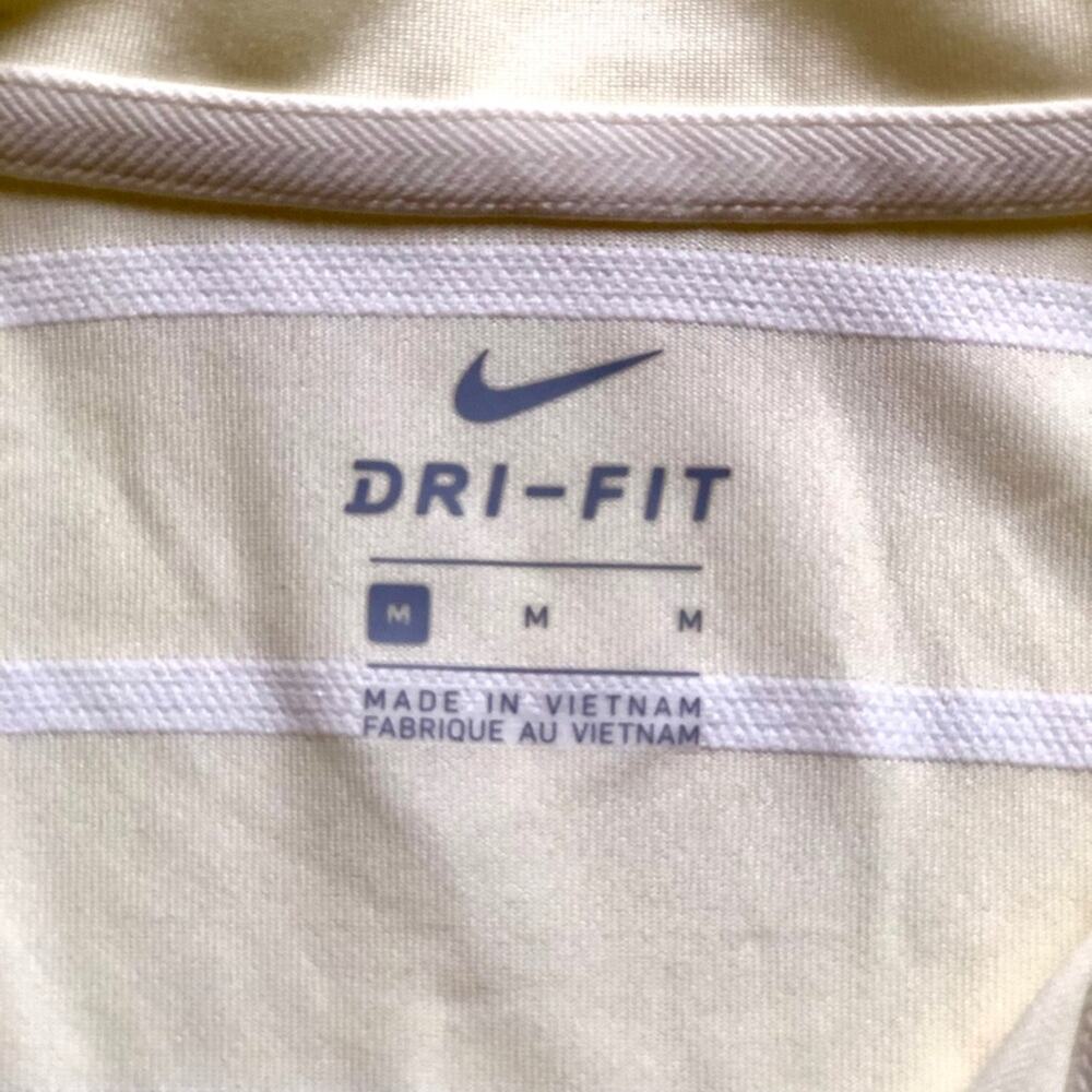 NWT Beautiful Nike Golf Shirt with Dri Fit - Picture 3 of 8